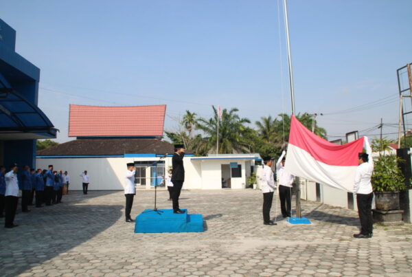 Upacara Memperingati Hari Sumpah Pemuda
