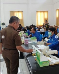 BNNP Kalimantan Tengah melakukan test urine di wilayah Kejaksaan Tinggi Kalimantan Tengah