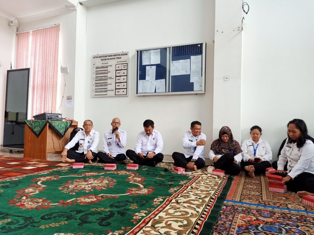 SOSIALISASI BAHAYA NARKOTIKA DAN PREKURSOR NARKOTIKA TENTANG P4GN BAGI PEGAWAI BNNP KALTENG DAN BNNK PALANGKA RAYA