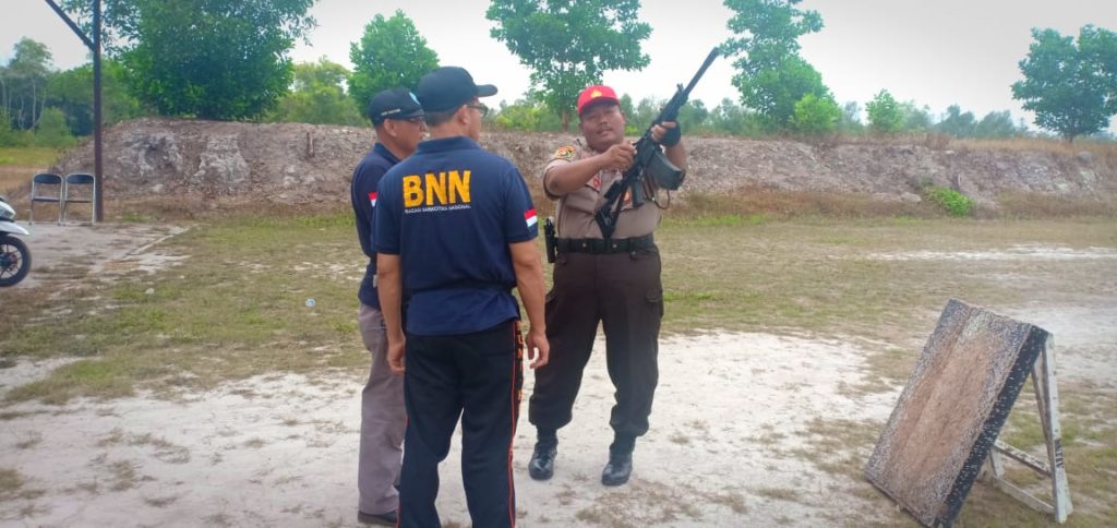 Kegiatan Latihan Menembak Untuk Pegawai/Personil di Lingkungan BNNP Kalimantan Tengah