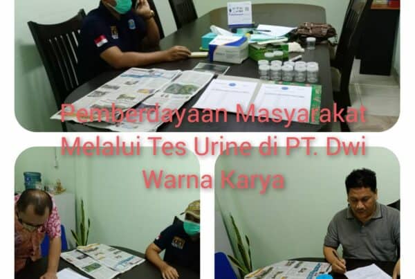 Pemberdayaan Masyarakat BNNP Kalteng Melaksanakan Test Urin di Kantor PT Dwi Warna Karya Palangka Raya
