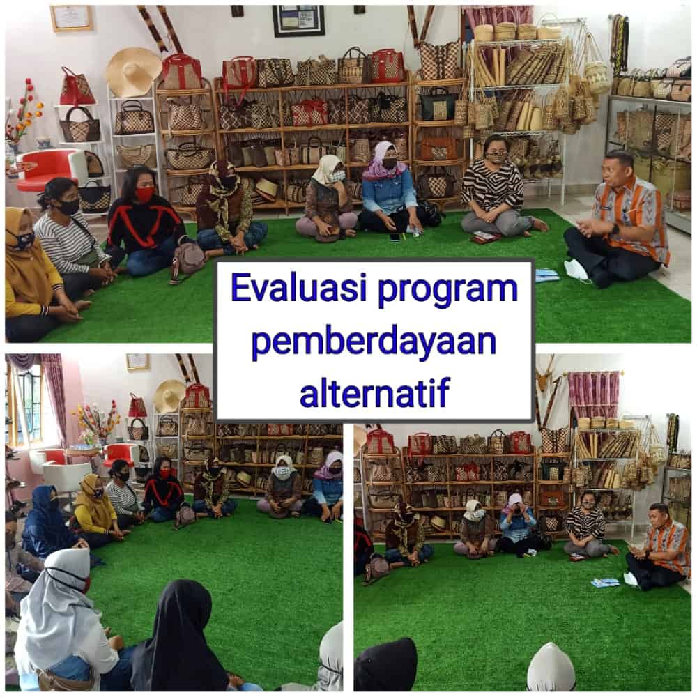 Bidang P2M BNNP Kalteng Melaksanakan Evaluasi Program Pemberdayaan Alternatif Dirumah Jawet Niang