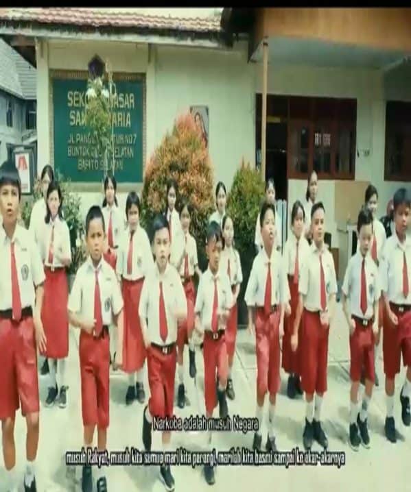 Menggelorakan Mars BNN di Sdn Santa Maria Buntok.